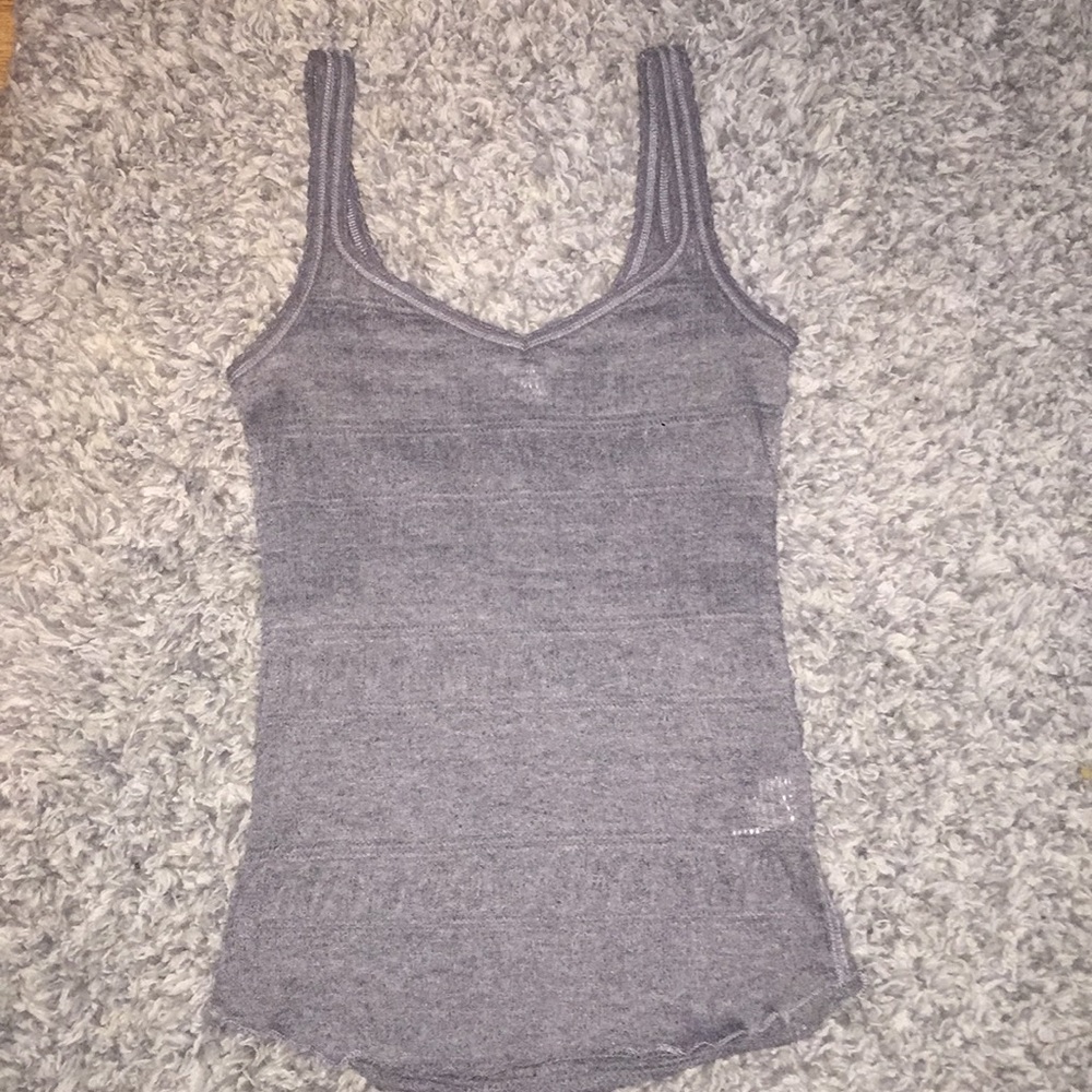 Gray Aeropostale tank lightweight with design